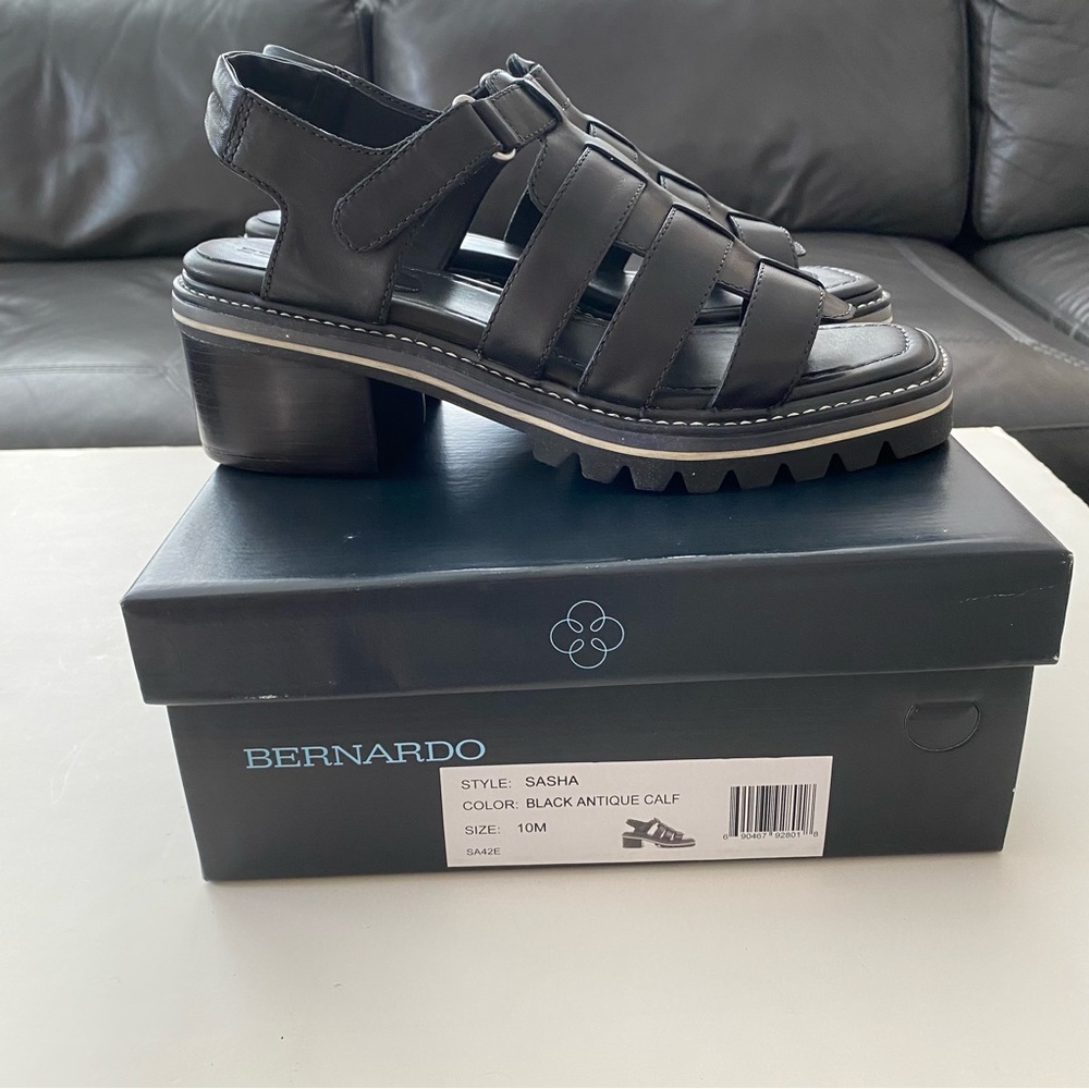NWB Bernardo Sasha Strappy Sandal - Picture 4 of 16